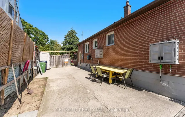 Additional image 34 of 24 Huntsmoor Rd