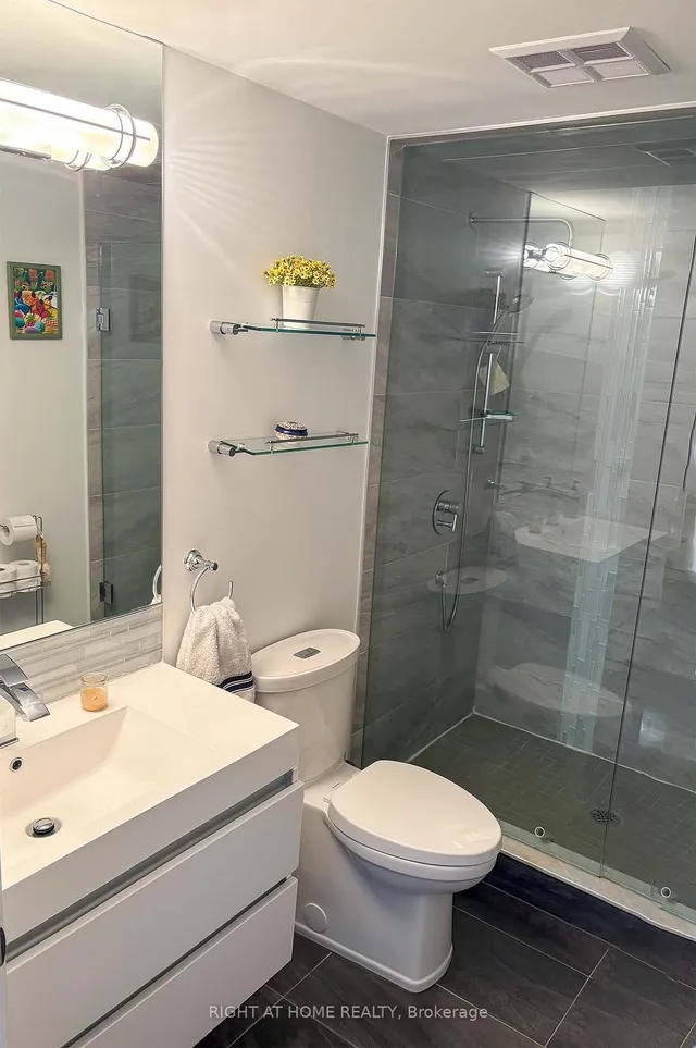 Additional image 17 of 30 Stadium Rd Unit 250