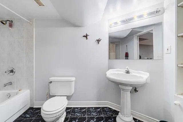 Additional image 36 of 365 Turnberry Cres