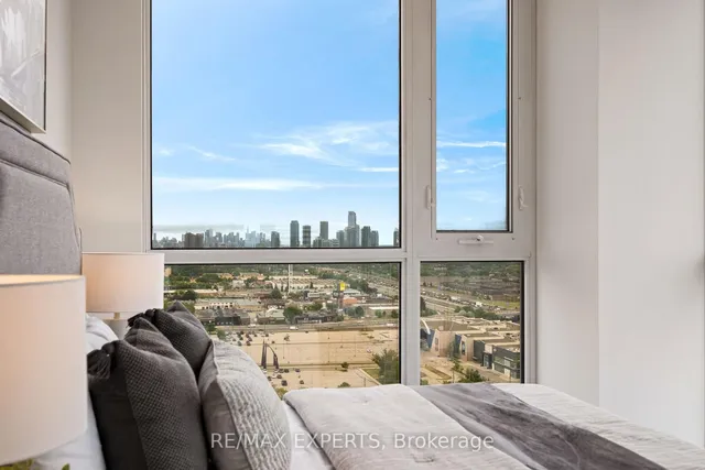 Additional image 25 of 17 Zorra St Unit 2006