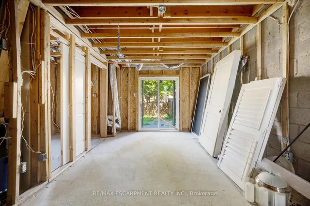 Additional image 32 of 6544 Opera Glass Cres