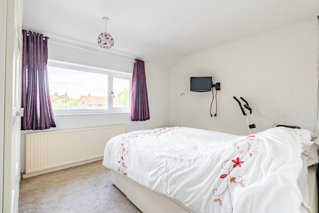 Additional image 8 of St. Vincent Drive, St. Albans, Hertfordshire, AL1