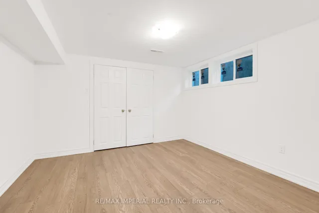 Additional image 40 of 263 Upper Highland Cres