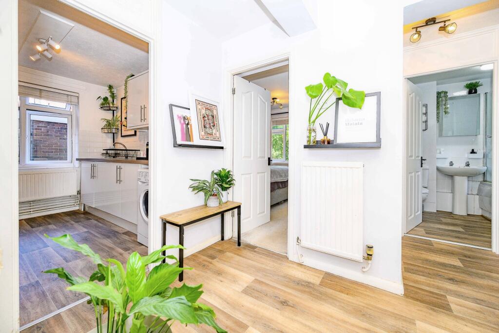 Additional image 3 of Park Street, St. Albans, AL2