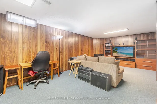 Additional image 35 of 12 Sparklett Cres