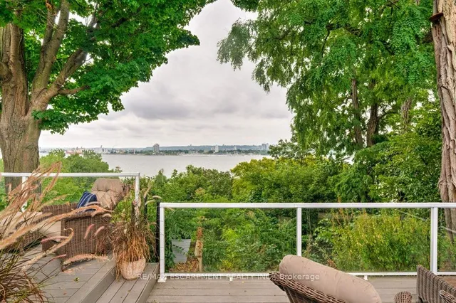 Additional image 45 of 636 WEST OVAL Dr