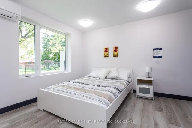 Additional image 32 of 23 Warren Ave