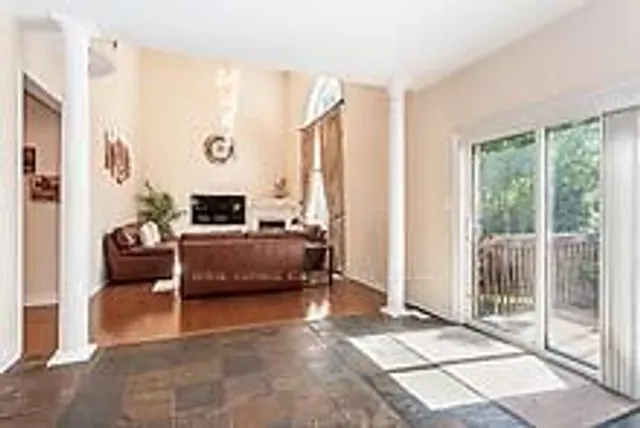 Additional image 17 of 36 Valleyridge Cres