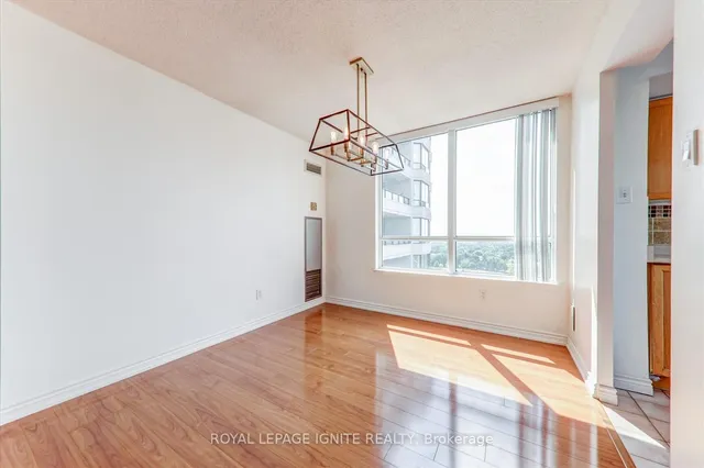 Additional image 12 of 330 Alton Towers Circ Unit 1801