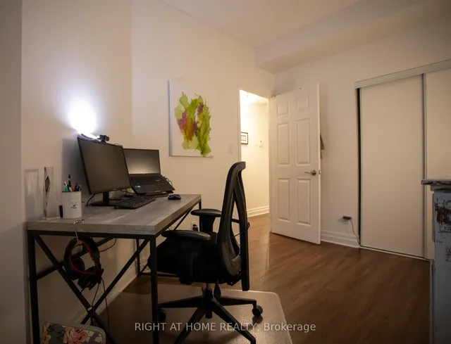 Additional image 19 of 30 Stadium Rd Unit 250