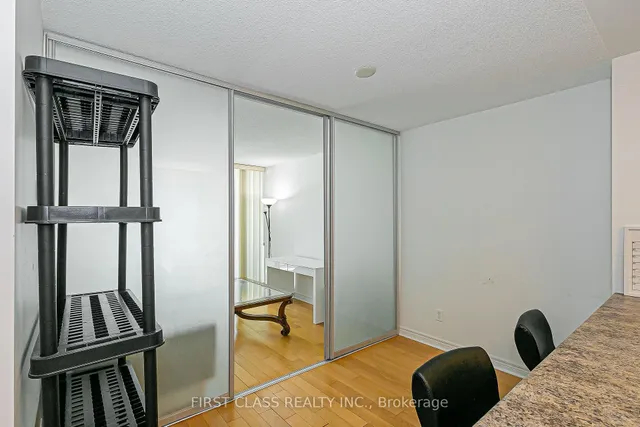 Additional image 14 of 51 Lower Simcoe St Unit 1202