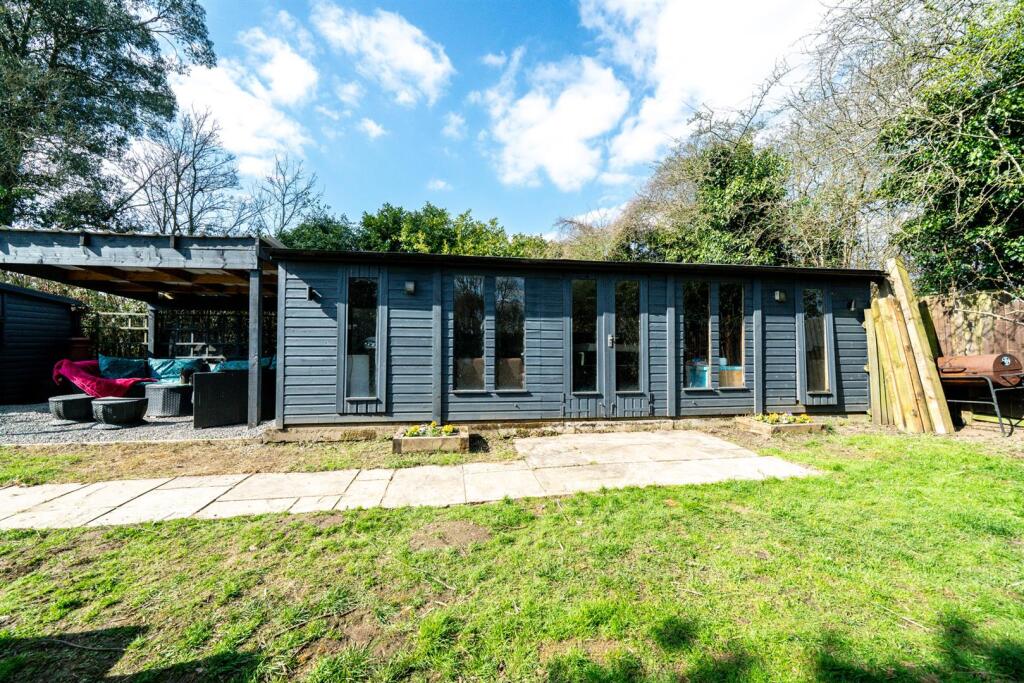 Additional image 32 of Oaklands Lane, St Albans