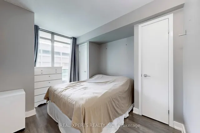 Additional image 10 of 81 Navy Wharf Crt Unit 901