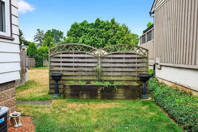 Additional image 38 of 15 Donald Ave