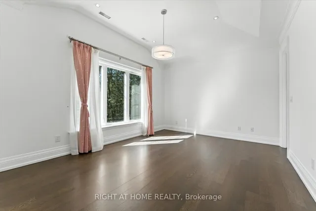 Additional image 40 of 392 Princess Ave