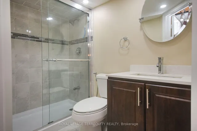 Additional image 20 of 902 Ledbury Cres