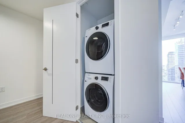 Additional image 20 of 357 King St Unit 2803