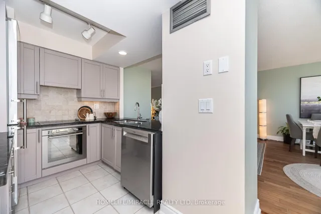 Additional image 21 of 50 eglinton Ave Unit 1701
