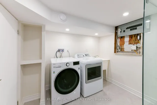 Additional image 40 of 150 Upper Canada Dr