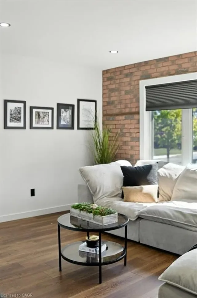 Additional image 24 of 30 Cloke Crt