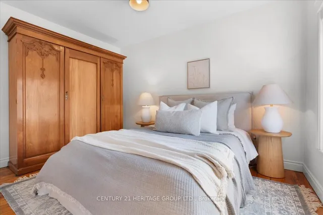 Additional image 23 of 40 Emerald St