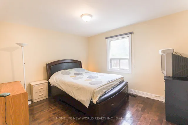 Additional image 22 of 34 Greylawn Cres