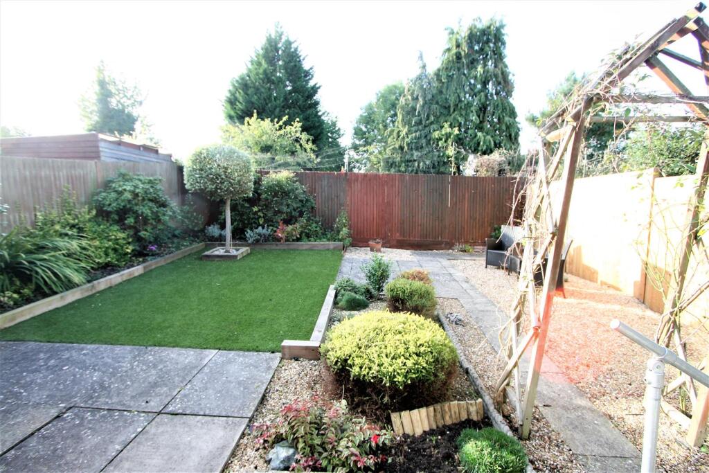 Additional image 4 of Grovebury Gardens, Park Street, St. Albans