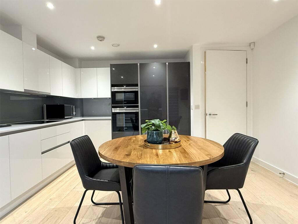 Additional image 4 of Georges Wood Road, Brookmans Park, AL9