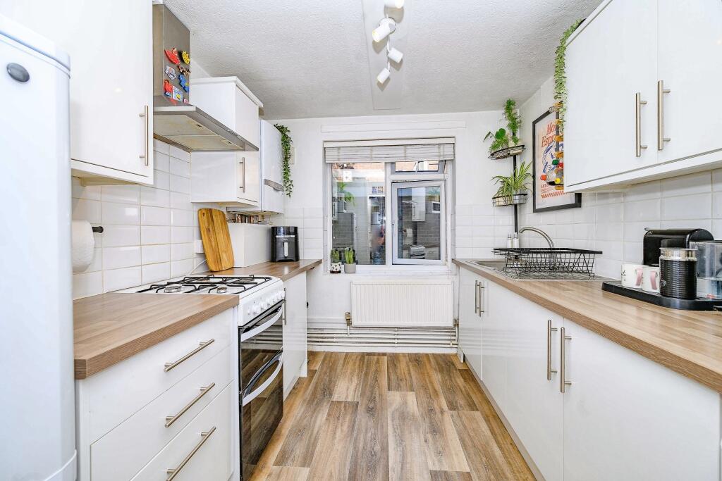 Additional image 8 of Park Street, St. Albans, AL2