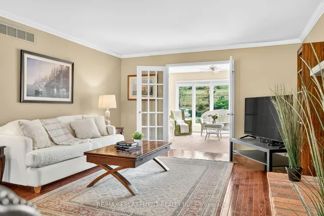 Additional image 25 of 22 Weneil Dr