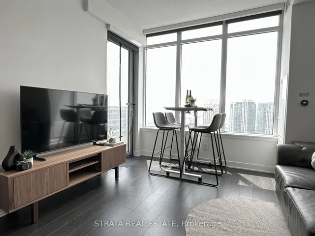 Additional image 15 of 19 Bathurst St Unit 3915