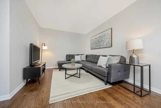 Additional image 6 of 879 Willingdon Cres