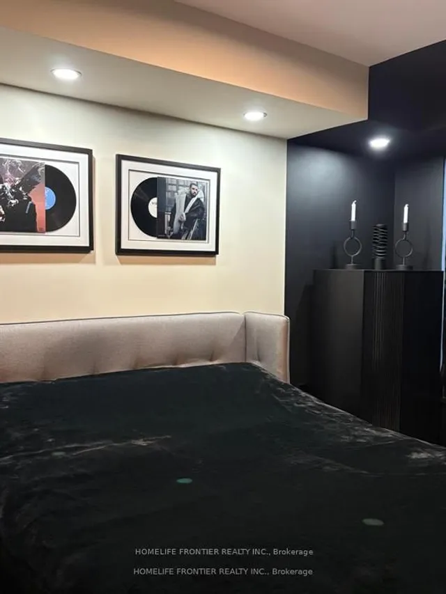 Additional image 33 of 388 Bloor St Unit 1107