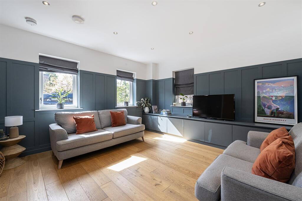 Additional image 4 of Gibbs Close, Harpenden