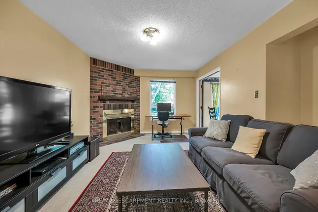 Additional image 22 of 70 Golfview Cres