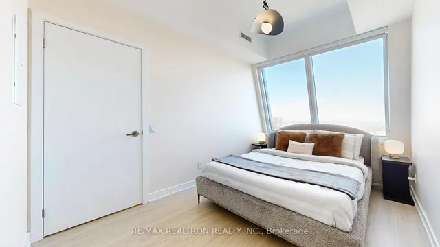 Additional image 18 of 8 Wellesley St Unit 5808