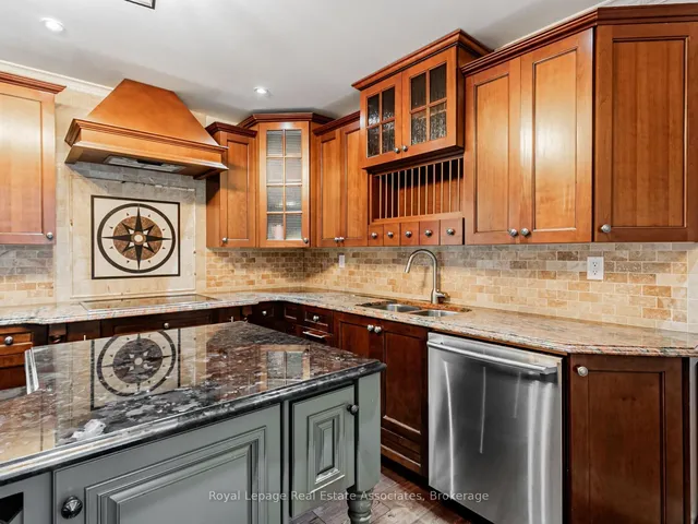 Additional image 8 of 35 Glenmanor Dr