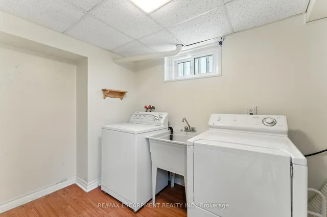 Additional image 25 of 51 Pleasant Ave