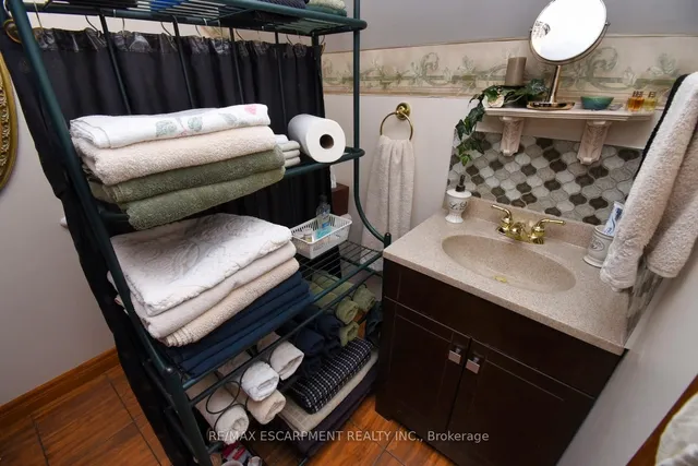 Additional image 17 of 251 East 31st St