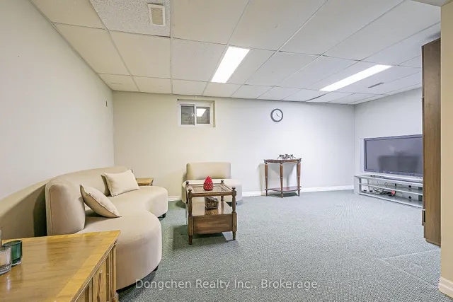 Additional image 44 of 14 Carl Cres