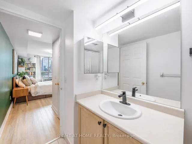 Additional image 16 of 18 Parkview Ave Unit 608