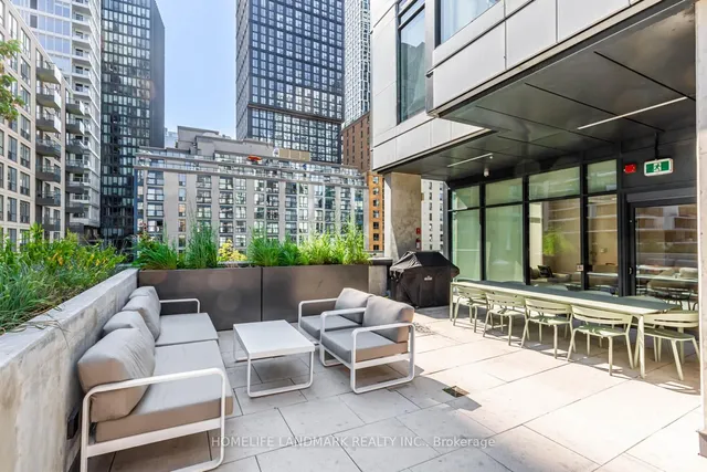 Additional image 32 of 65 Mutual St Unit 2501