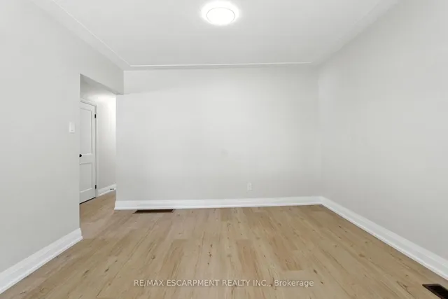 Additional image 11 of 929 UPPER OTTAWA St