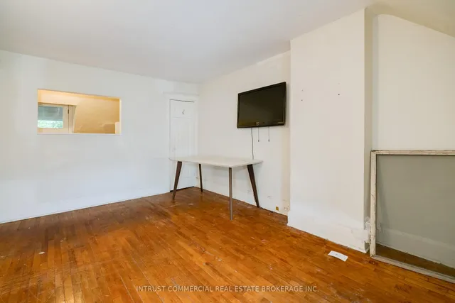 Additional image 25 of 382 Spadina Rd