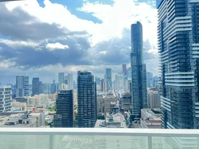 501 Yonge St Unit 3511