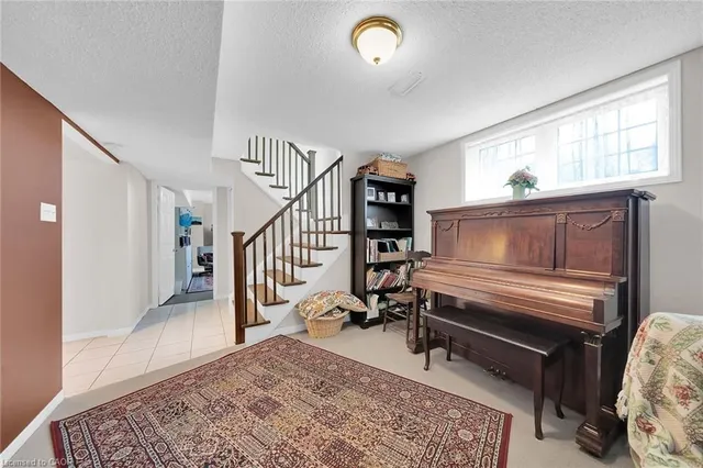 Additional image 31 of 1 Renata Crt