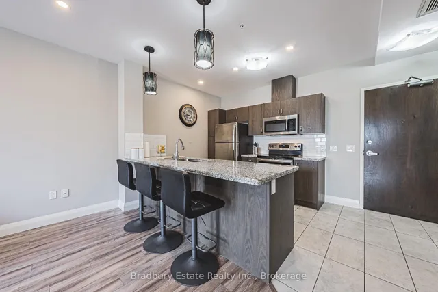 Additional image 9 of 118 King St Unit 819