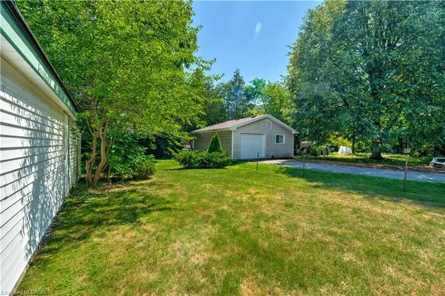 Additional image 32 of 257 Broadway Ave