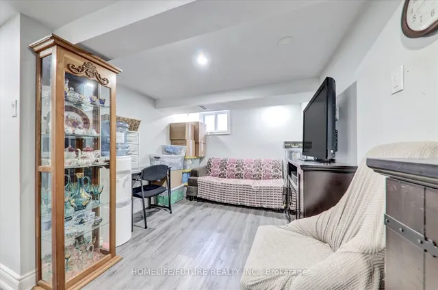 Additional image 24 of 26 North Bonnington Ave