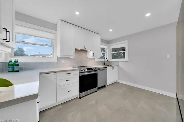 Additional image 12 of 441 Elmwood Ave